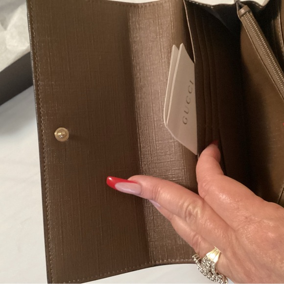 authentic gucci long wallet. - Picture 6 of 12